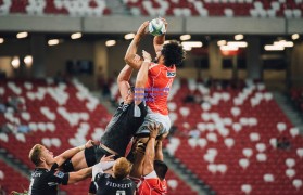 梅德韦德夫因争议判罚情绪失控 观众干扰下邦奇痛失赛点